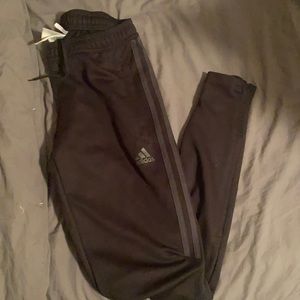 Women’s Adidas track pant